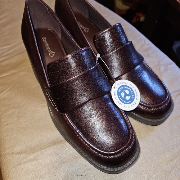 Baretraps Accord Penny Loafer in Eggplant color, women's size 8.5 - Picture 2 of 9